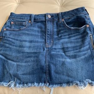 Like new American Eagle high rise denim mini 12
